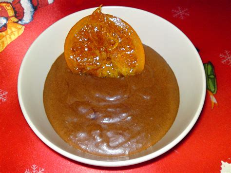 Su sabor no es muy marcado, ligeramente amargo por el chocolate con alto contenido de cacao y la cantidad ínfima de azúcar empleados, pero persiste en la boca después de haberlo tragado. Mousse de chocolate negro - Ahora toca cocinar