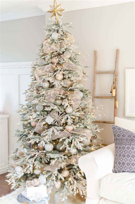 8 Best White Christmas Tree Decorating Ideas Augere Venture