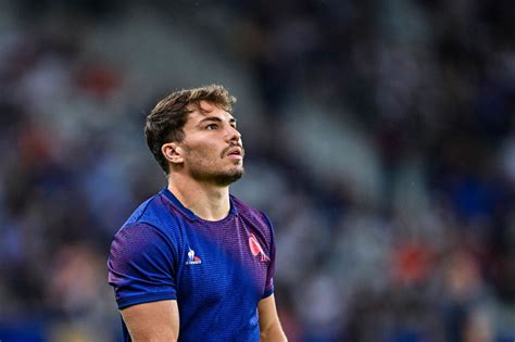 Le Rugbyman Du Xv De France Antoine Dupont Va Faire Les Annonces De La