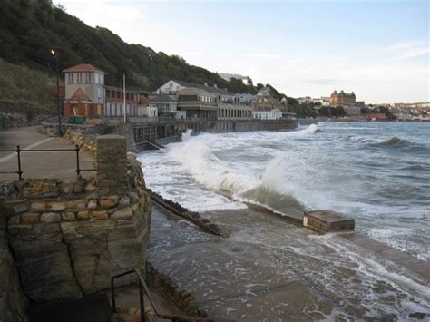 High Tide In Front Of Scarborough Spa John S Turner Cc By Sa 2 0