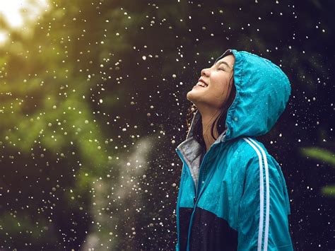 Why The Smell Of Rain Is So Good Readers Digest Canada