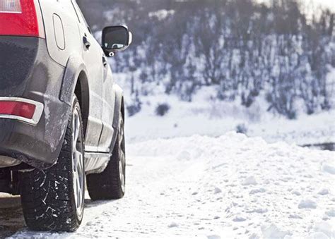 driving in snow and ice winter safety rules chains and choosing the speed