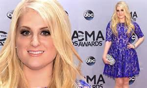 Meghan Trainor Shows Off Her Curvy Figure At The Cma