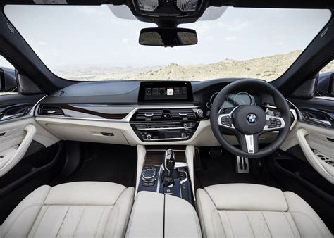 The front seats are spacious and supportive, though the rear seats aren't as expansive. 2018 BMW X2 interior changes - 2021 Best SUV