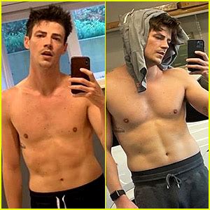 The Flashs Grant Gustin Shows Off New Buff Body After Months Of Hard Work Grant Gustin