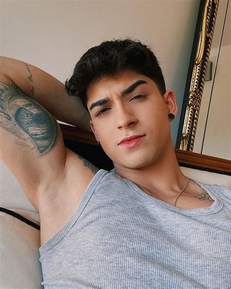 Henrique Lima Tv Op Instagram 👻 O Que Passa Pela Minha Cabeça Guys Beaut Face