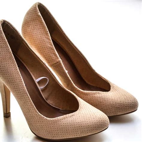 33,209 heel shoes for girls products are offered for sale by suppliers on alibaba.com, of which women's sandals accounts for 22%, women's pumps accounts for 20%, and women's boots accounts for 16%. High Heel Shoes For Girls - Easy Store Pro