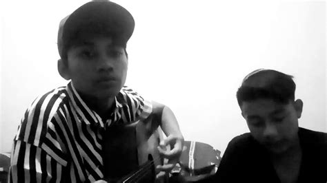 Kadang kala mereka harus melepaskan cinta tersebut. Cinta tak harus memiliki (cover) - YouTube