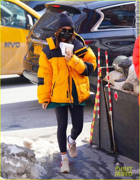Emily Ratajkowski Covers Baby Bump In Bright Yellow Coat For Doctor S