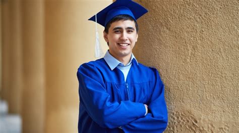 How To Get Wrinkles Out Of Graduation Gown Solved Ironsexpert