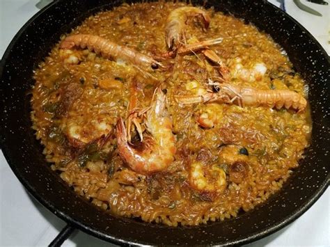 Dit meditteraanse restaurant is opgericht in 1968, en is een heerlijke plek om lekker uit eten te gaan, voornamelijk omdat het restaurant aan het strand ligt. Can Majo, Barcelona - Barceloneta - Restaurant Reviews ...