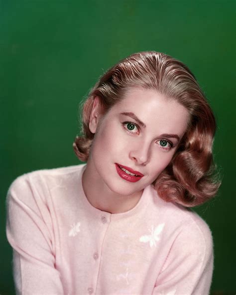 29 Of Grace Kellys Most Iconic Looks Princess Grace Kelly Grace Kelly Style Grace Kelly