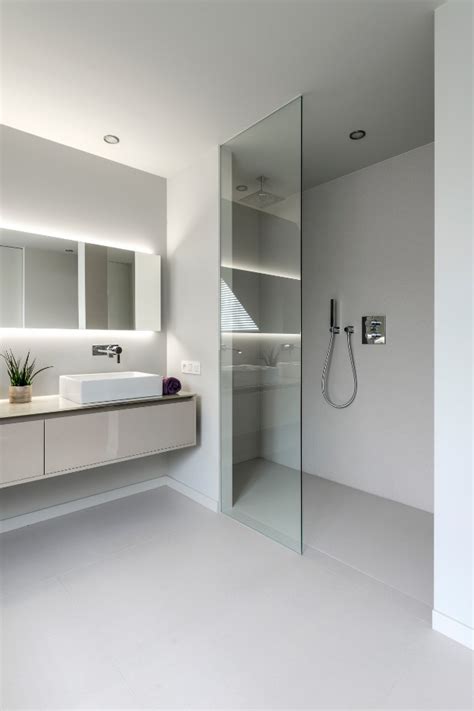 There's something in these bathroom designs for everyone whether you're planning a minor makeover or creating a whole new living space. Project DD-bathroom dressing room bedroom - Lefèvre Interiors