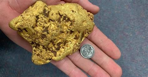 Chunk Of Gold Bigger Than A Packet Of Smokes Found In Australia The