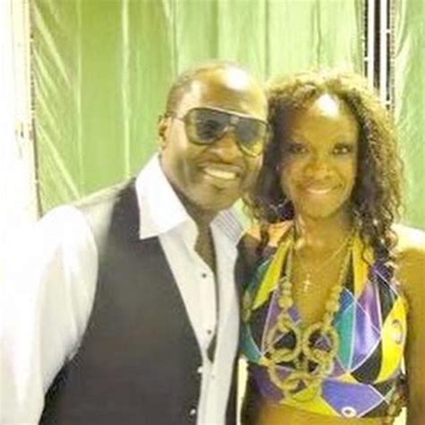 Kingi Knox Presents The Greatest Fan Johnny Gill Of New Edition