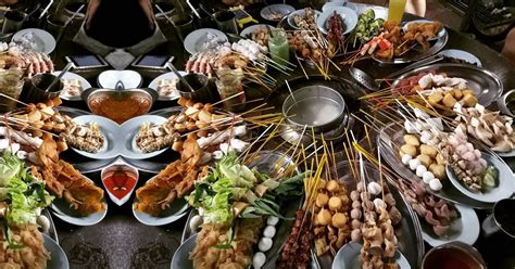 In addition to seafood, you may also be interested in other types of food, available at the following outlets 11 Best Penang Street Food Only Locals Know About