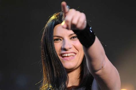 Laura Pausini Inedito Ascolta In Anteprima Le Canzoni Del Nuovo Album