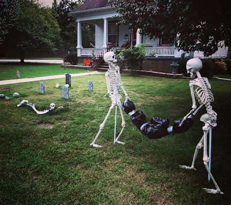 70 Skeleton Halloween Decoration Ideas For Outdoors Halloween