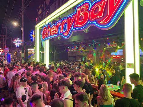 Nightlife In Zakynthos 17 Best Nightclubs Bars And Pubs