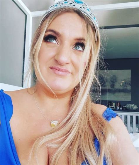 Daisy May Cooper Weight Loss Comedy Star S Slim Figure Amid Husband Split Claims Uk