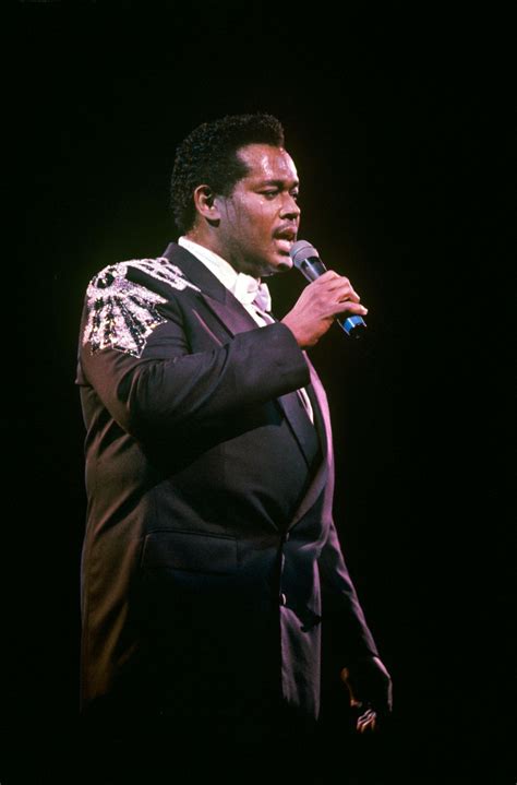 remembering a legend luther vandross [photos] 99 3 105 7 kiss fm