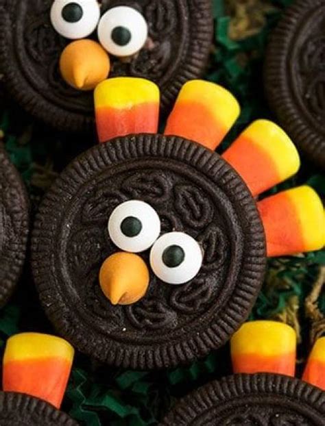 15 Thanksgiving Desserts To Satisfy Your Sweet Tooth Society19
