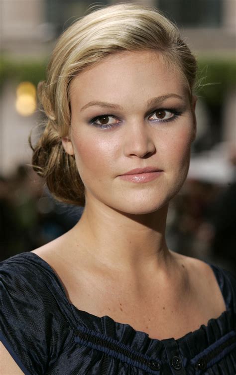 Js Julia Stiles Good Hair Day Gwyneth Paltrow Attractive People