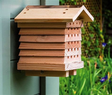 British Horticulturist Bee House Attracts Non Swarming Bees