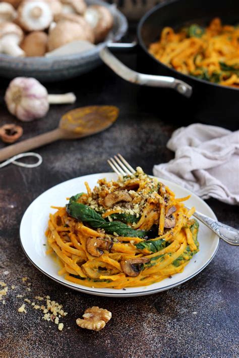 Use any pumpkin variety available to you: Healthy Pumpkin Pasta with Spinach and Mushrooms • Happy Kitchen