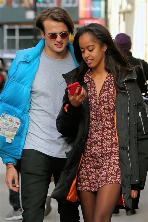 Get the latest on malia obama from teen vogue. Malia Obama and Her Rumored Boyfriend Have Mastered New ...