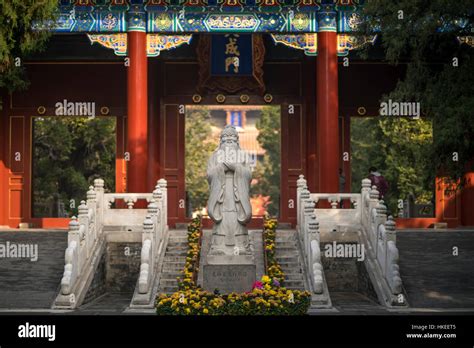Statue Of Confucius Temple Of Confucius In Beijing Peoples Republic