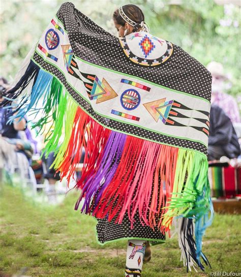 16 Photos From The Sacred Springs Powwow Native American Regalia