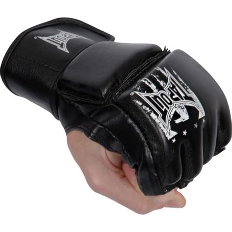 Tapout Grip Glove