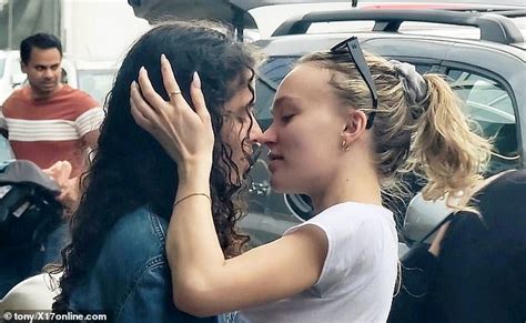 Who Is Lily Rose Depps Girlfriend 070 Shake Daily Mail Online
