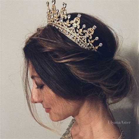 Beautiful Haircut With Crown Quince Hairstyles Gold Bridal Crowns