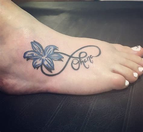It is especially because they go really well with matching apparels and also, the unique shape of one's foot gives a great place for distinct and unique tattoos. 100+ Best Foot Tattoo Ideas for Women - Designs & Meanings (2019)