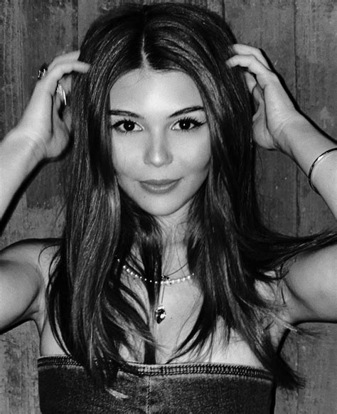 Pin By Claire On Olivia Jade Long Hair Styles Celebs Hair Styles