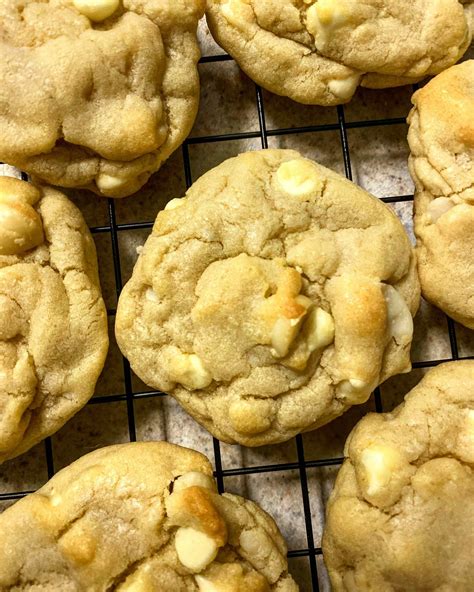 White Chocolate Macadamia Nut Cookies Subway Copycat Recipe White