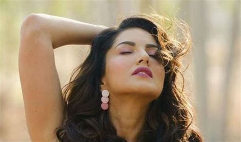 Sunny Leone Strikes Sultry Pose In Floral Crop Top And Bold Lips