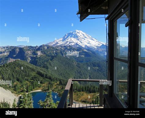 Tolmie Peak Lookout At Mt Rainier Np In Washington Stock Photo Alamy