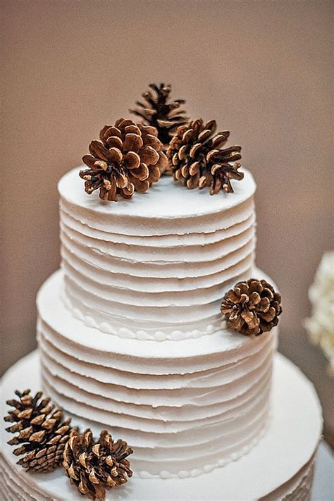 30 Fabulous Winter Wedding Cakes We Adore Wedding Forward White