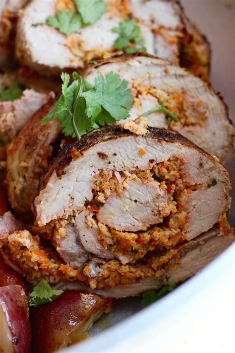 Por ello, hoy conocerás todo sobre el solomillo de cerdo en salsa de champiñones. Lomo de Cerdo Relleno | My Colombian Recipes
