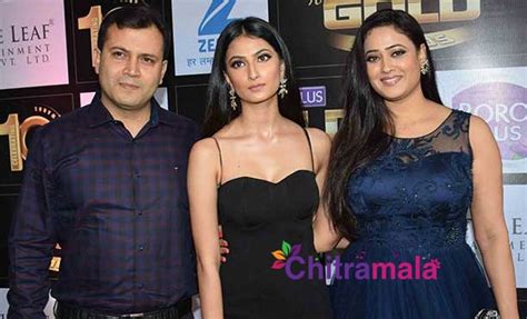 Shweta tiwari daughter palak tiwari was so excited to go out after so many days for grocery shweta tiwari with daughter palak and second husband at zee gold awards 2018 visit. The young daughter of a celebrity became an internet sensation
