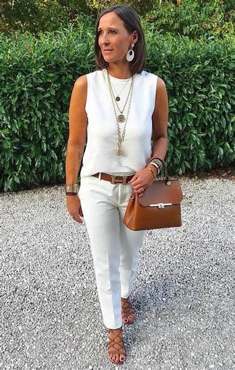 All White Fashion Outfit That Looks Amazing For Women 50 Years And Older In 2021 Summer