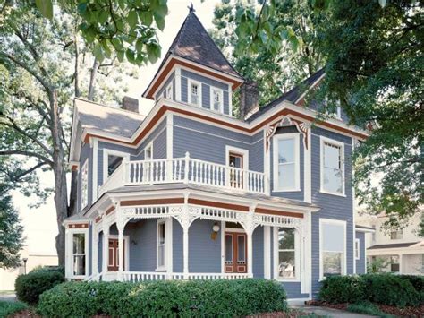 You need to discover the new color palettes. How to Select Exterior Paint Colors for a Home | DIY