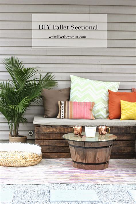 How to make pallet furniture homebase diy outdoor patio craft like this 50 wonderful ideas and tutorials repurposed wood inspirationalz 39 projects for how to make pallet furniture homebase. DIY: Pallet Sectional for Outdoor Furniture - Like The Yogurt