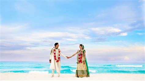 7 Reasons To Have An Indian Beach Wedding Candy Crow