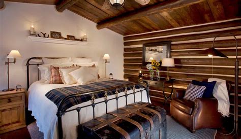 Rustic Bedroom Ideas For Classic And Antique Impression