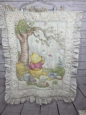 VINTAGE Classic Winnie The Pooh Baby Crib Quilt Comforter Blanket