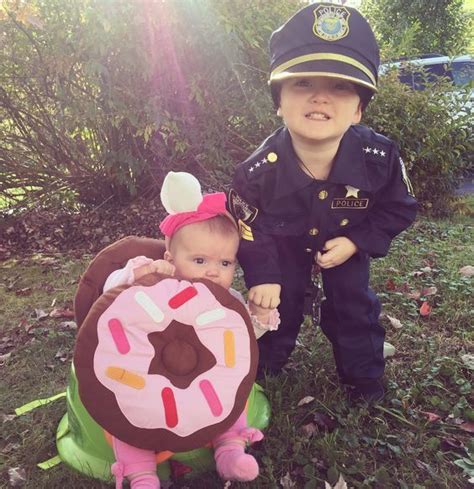 30 cutest siblings halloween costumes for your halloween siblingsgoals e… sister halloween